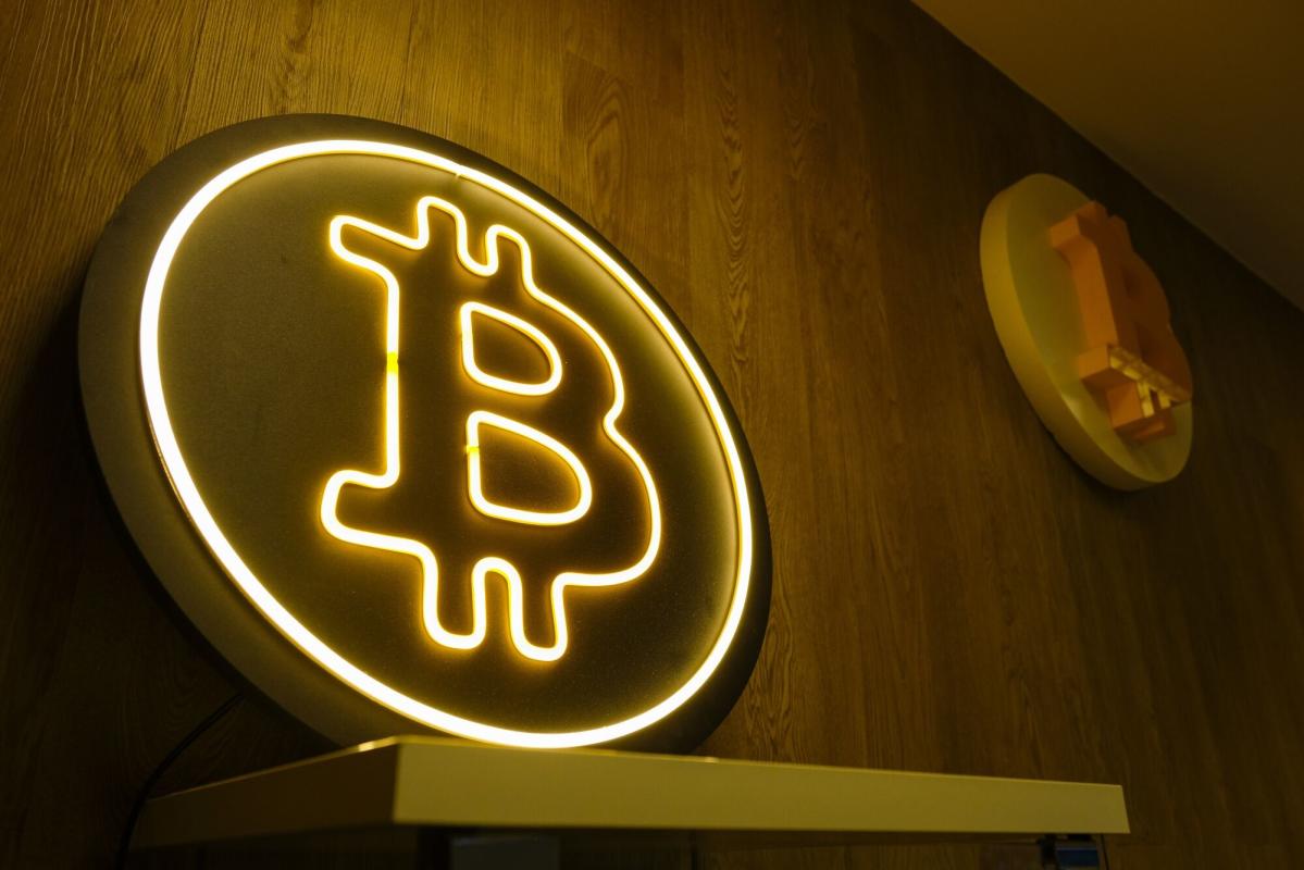 Bitcoin Records Biggest Drop in Two Months as Liquidations Increase