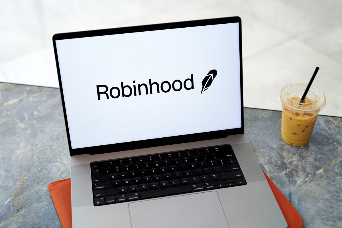 Robinhood (HOOD) to Buy Bitstamp for Globally Expanding Cryptocurrency Exchange