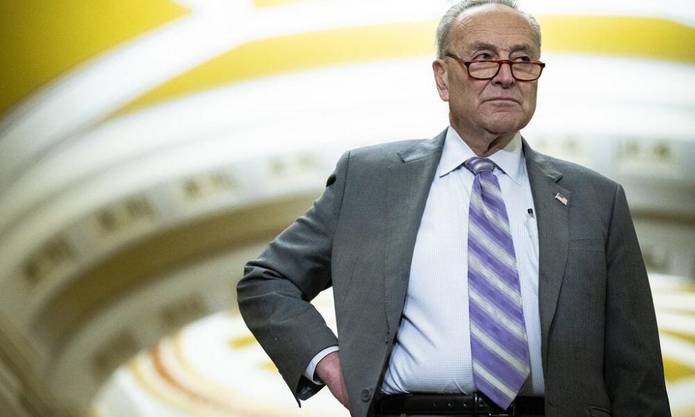 Schumer trasporta l'acqua per le criptovalute