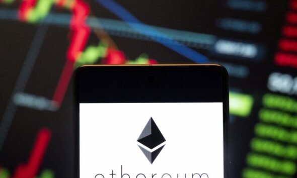 Ethereum ETF Launch a ‘Success’ – But Grayscale’s $484M Outflows Are Turning Heads