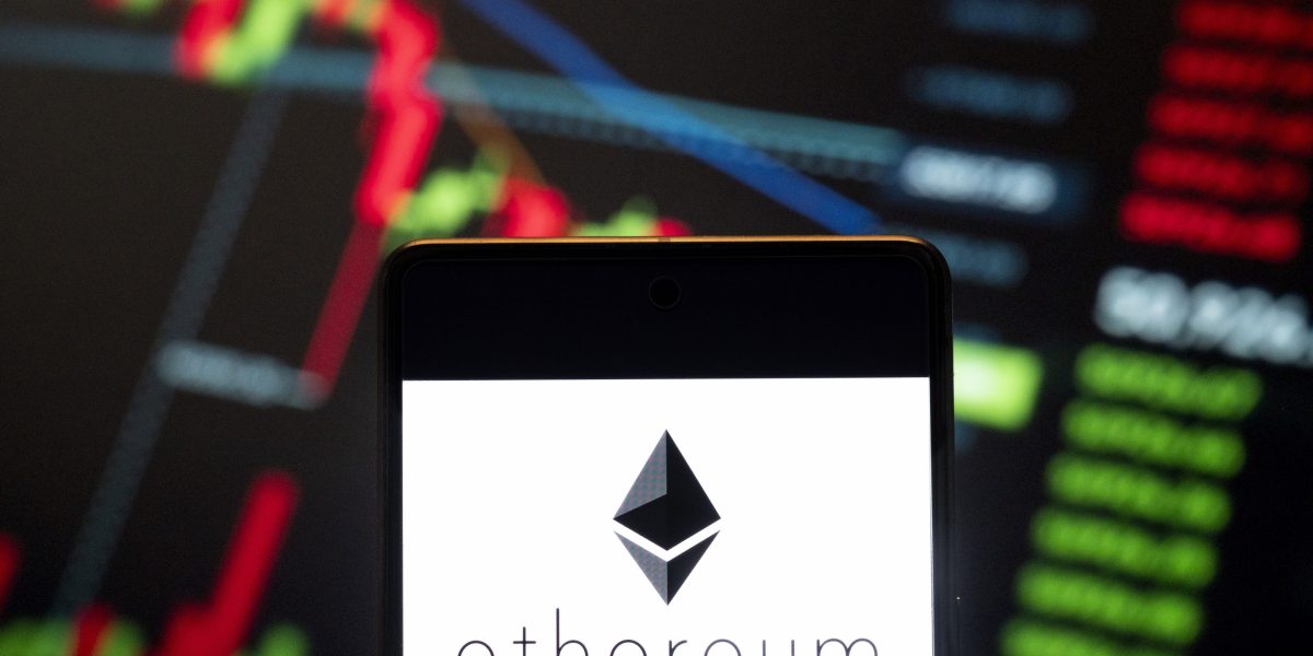 Ethereum ETF Launch a ‘Success’ – But Grayscale’s $484M Outflows Are Turning Heads